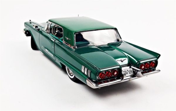 1/18 1960 Ford Thunderbird Hard Top Yeşil Diecast Araba, Sunstar 4309 - Görsel 4