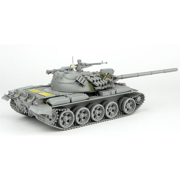 1/35 Rus Orta Sınıf Tankı T-55 AMV Maketi, Takom 2042 - Görsel 3
