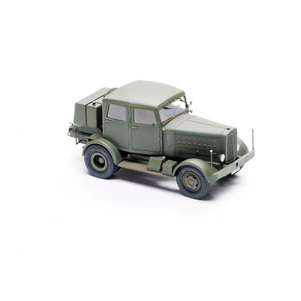 1/35 Alman Hanomag SS100 Çekici Maketi, Takom 2068 - Görsel 2