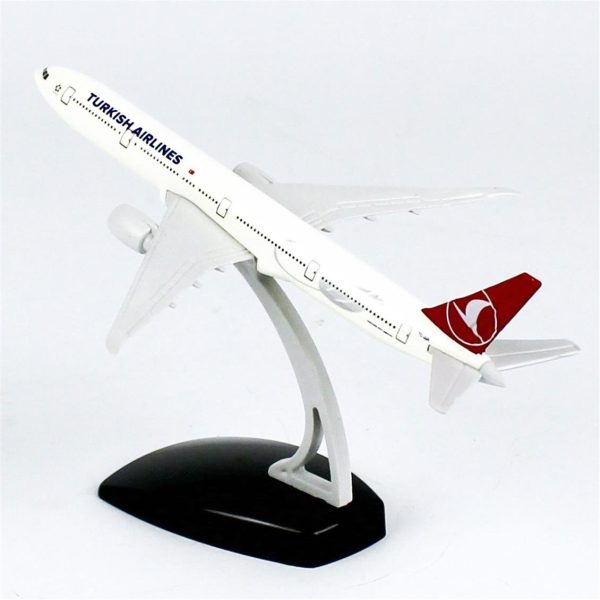 1/500 Lale Logolu Boeing B737-800 Yolcu Uçağı Modeli - Görsel 3