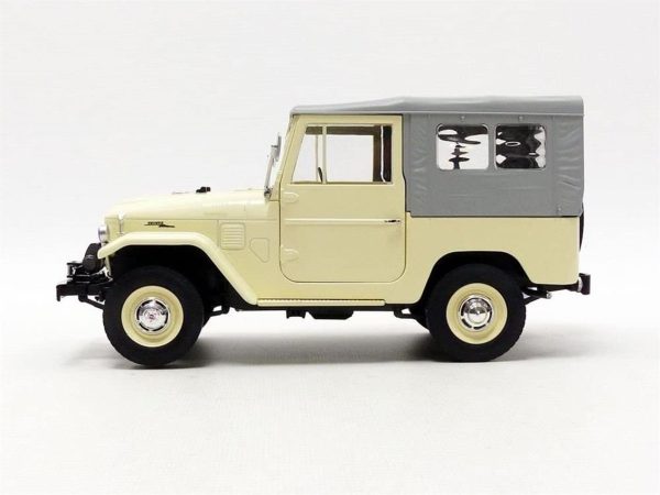 1/18 1967 Toyota Landcruiser FJ40 Bej Diecast Araba, Triple9 Collection 1800152 - Görsel 2