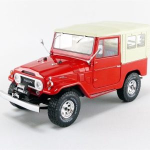 1/18 1967 Toyota Landcruiser FJ40 Kırmızı Diecast Araba, Triple9 Collection 1800153
