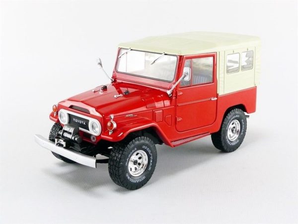 1/18 1967 Toyota Landcruiser FJ40 Kırmızı Diecast Araba, Triple9 Collection 1800153
