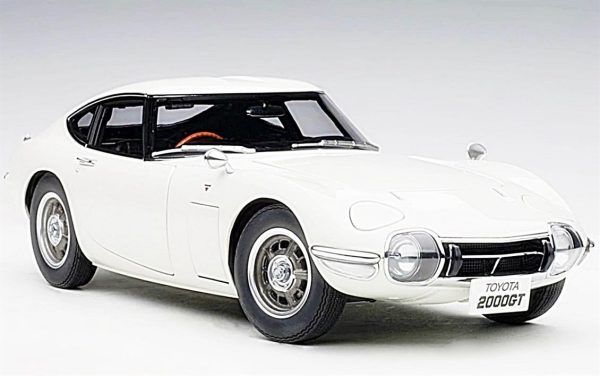 1/18 1967 Toyota 2000 GT Beyaz Diecast Araba, Triple9 Collection 1800183 - Görsel 3