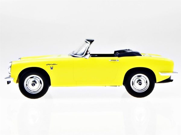 1/18 1966 Honda S 800 Sarı Diecast Araba, Triple9 Collection 1800191 - Görsel 3