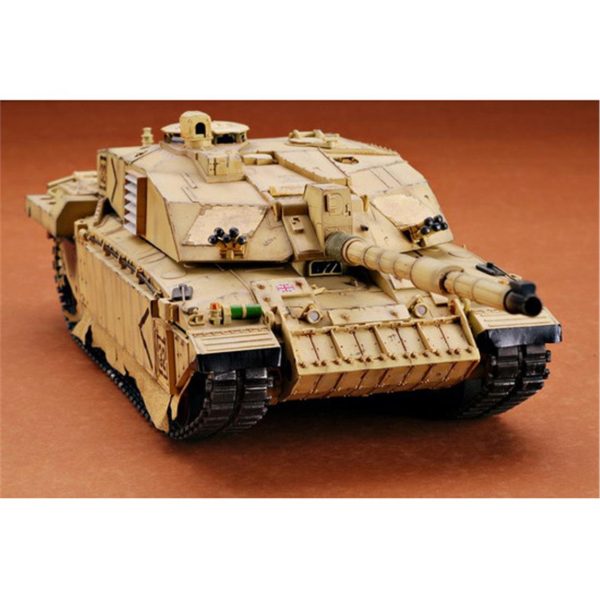 1/35 British Challenger II Basra 2003optelic Tank Maketi, Trumpeter 00323 - Görsel 2