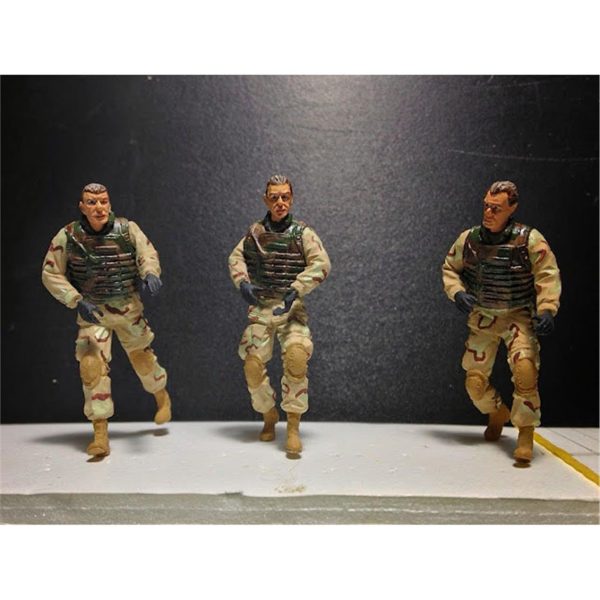1/35 Amerikan Askerleri Irak'ta (2005) Figürleri Maketi, Trumpeter 00418 - Görsel 2