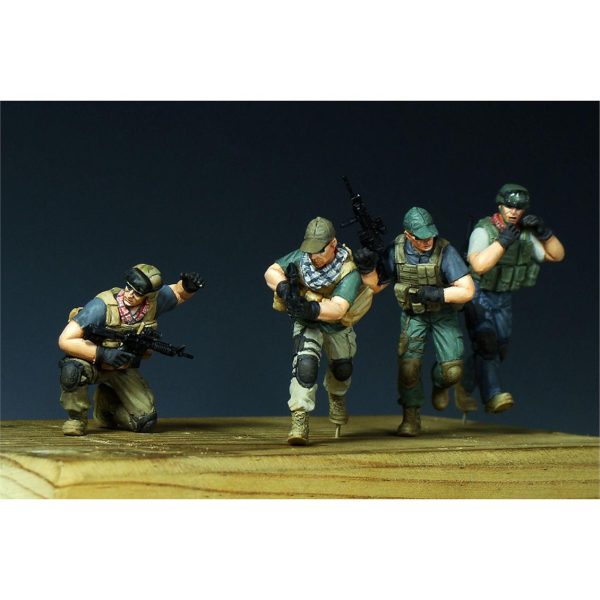 1/35 PMC Saldırı Timi Irak'ta (2005) Figürleri Maketi, Trumpeter 00419 - Görsel 3