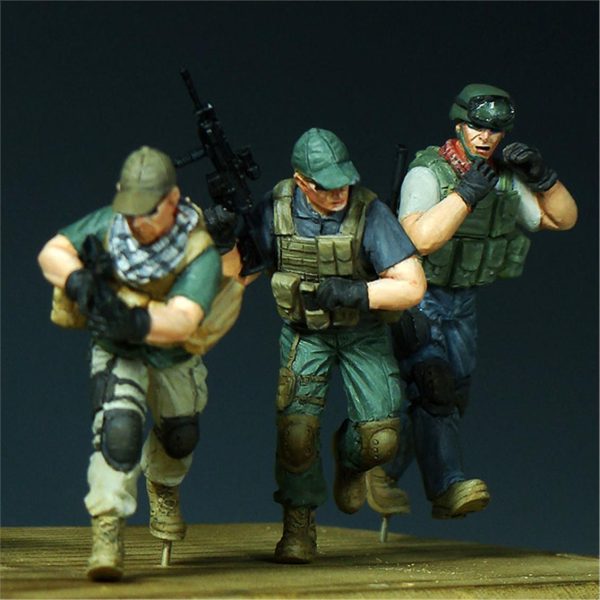 1/35 PMC Saldırı Timi Irak'ta (2005) Figürleri Maketi, Trumpeter 00419 - Görsel 2