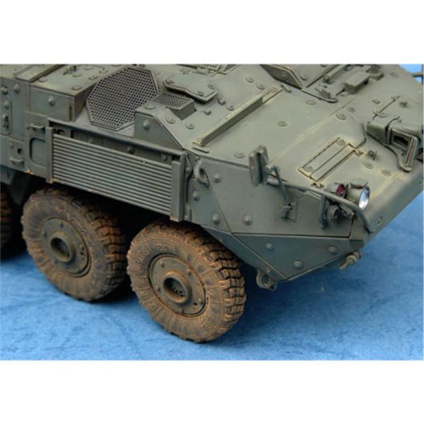 1/35 LAV-III 8x8 Tekerlekli Zırhlı Araç Maketi, Trumpeter 01519 - Görsel 3