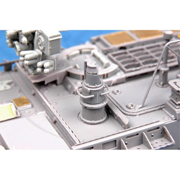 1/35 M1135 Stryker NBC RV Meteorolojik Gözlem Aracı Maketi, Trumpeter 01560 - Görsel 4