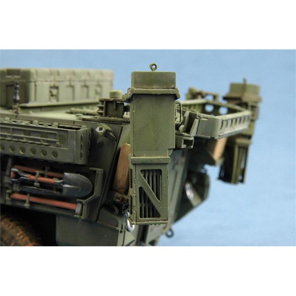 1/35 M1132 Stryker Mühendis Ekibi Aracı ve SMP-Mayın Pulluğu Maketi, Trumpeter 01575 - Görsel 3