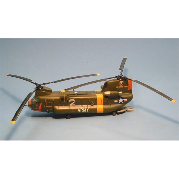 1/72 CH-47A Chinook Orta Sınıf HeliKopter Maketi, Trumpeter 01621 - Görsel 2