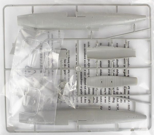 1/72 F-100D Super Sabre Savaş Uçağı Maketi, Trumpeter 01649 - Görsel 3