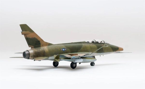 1/72 F-100F Super Sabre Savaş Uçağı Maketi, Trumpeter 01650 - Görsel 4