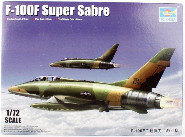 1/72 F-100F Super Sabre Savaş Uçağı Maketi, Trumpeter 01650