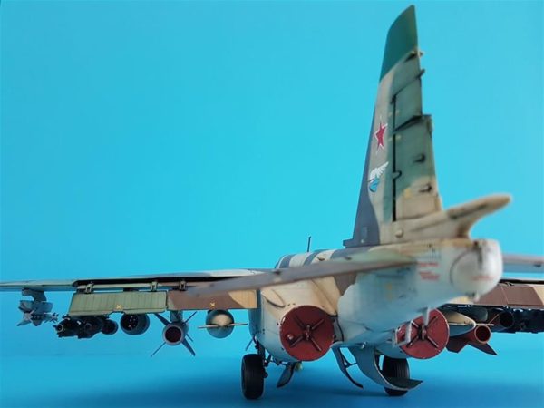 1/32 Su-25 Frogfoot A Savaş Uçağı Maketi, Trumpeter 02276 - Görsel 4