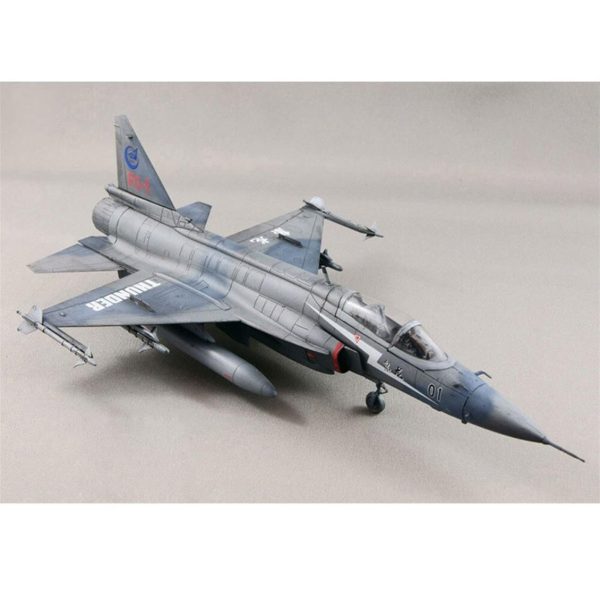 1/48 Chinese FC-1 Fierce Dragon Savaş Uçağı Maketi, Trumpeter 02815 - Görsel 3