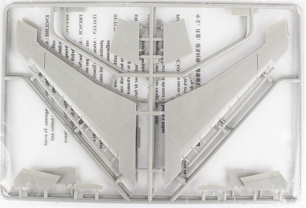 1/48 F-100D Super Sabre Savaş Uçağı Maketi, Trumpeter 02839 - Görsel 2