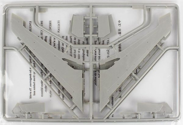1/48 F-100F Super Sabre Savaş Uçağı Maketi, Trumpeter 02840 - Görsel 2