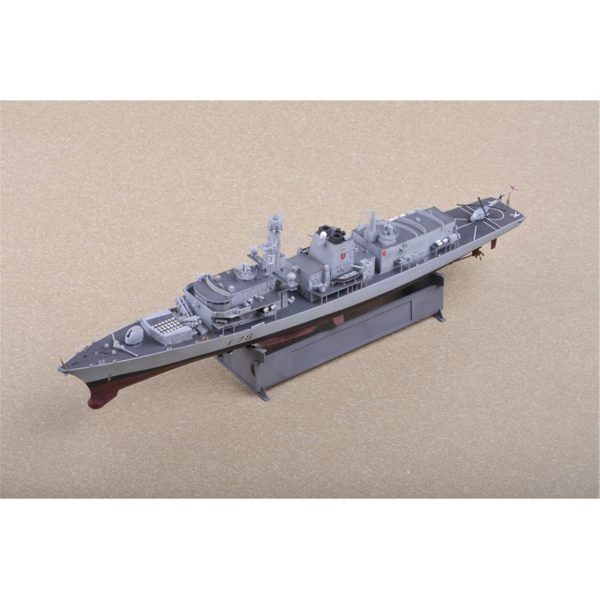 1/350 HMS Tip 23 Kent (F78) Fırkateyni Maketi, Trumpeter 04544 - Görsel 2