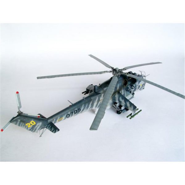 1/35 Mil Mi-24V Hind-E Helikopter Maketi, Trumpeter 05103 - Görsel 3