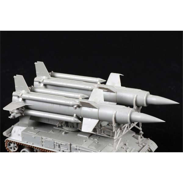 1/72 Sovyet 2K11A Tankı ve 9M8M Krug-a (SA-4 Ganef) Füze Sistemi Maketi, Trumpeter 07178 - Görsel 4