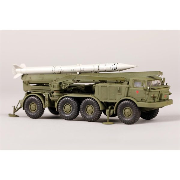 1/72 Rus 9P113 Kamyon ve 9M21 (9K52 Luna-M) Kısa Menzilli Füze Sistemi (FROG-7) Maketi, Trumpeter 07179 - Görsel 3