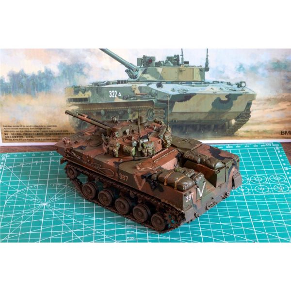1/35 Rus BMD-4M Paletli Piyade Savaş Aracı Maketi, Trumpeter 09582 - Görsel 3