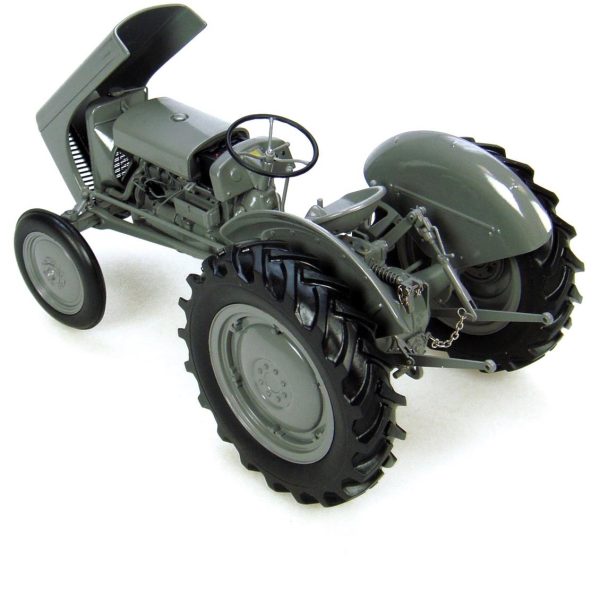 1/16 Ferguson TEA 20 Traktör Diecast, Universal Hobbies UH2690 - Görsel 2