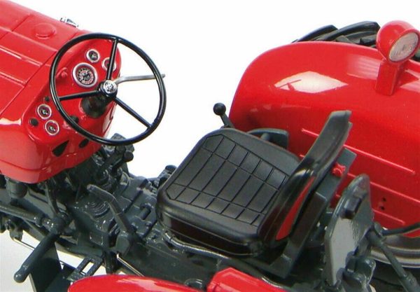 1/16 Massey Ferguson 135 Traktör Diecast, Universal Hobbies UH2698 - Görsel 5
