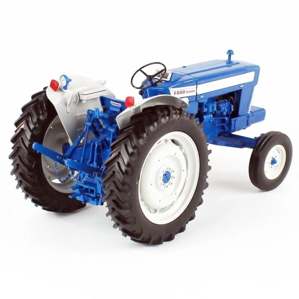 1/16 Ford 5000 (1964) Traktör Diecast, Universal Hobbies UH2705 - Görsel 4
