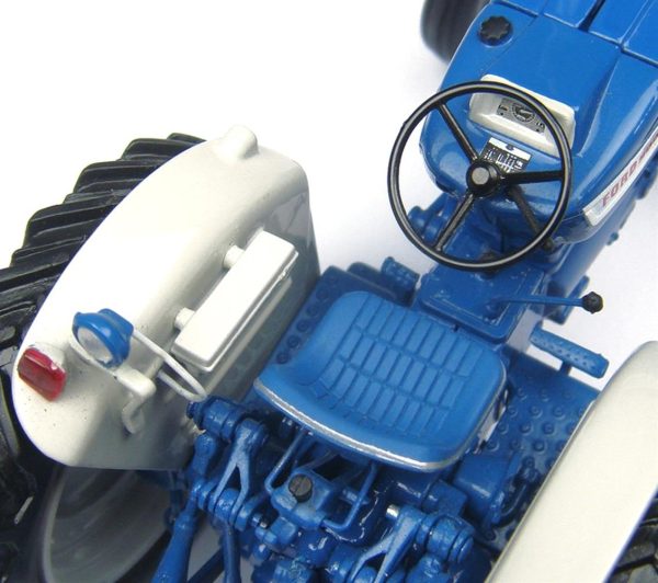 1/32 Ford 5000 Traktör Diecast, Universal Hobbies UH2808 - Görsel 5