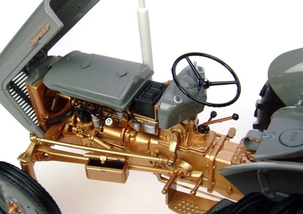 1/16 Ferguson FE 35, 1956 Traktör Diecast, Universal Hobbies UH2986 - Görsel 4