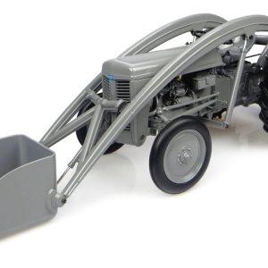 1/16 Ferguson TEA-20 AVEC FL Traktör Diecast, Universal Hobbies UH4171