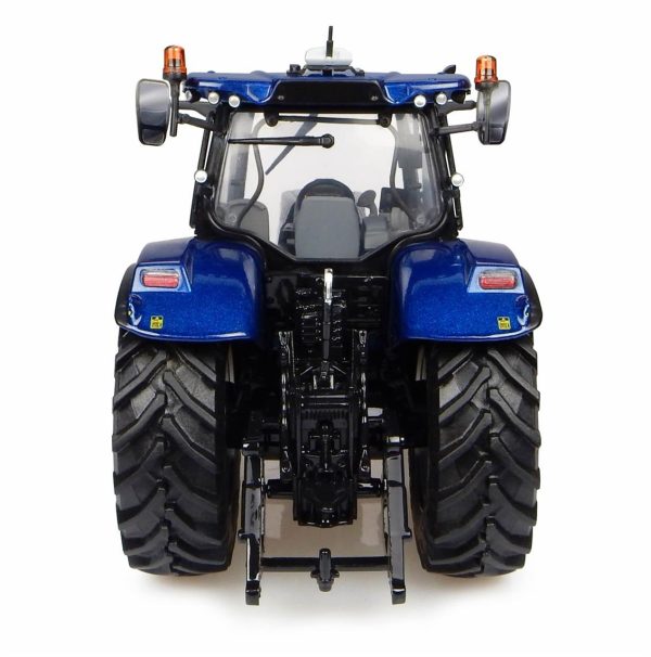 1/32 New Holland T7.225 (Blue Power) 2016 Traktör Diecast e, Universal Hobbies UH4976 - Görsel 2