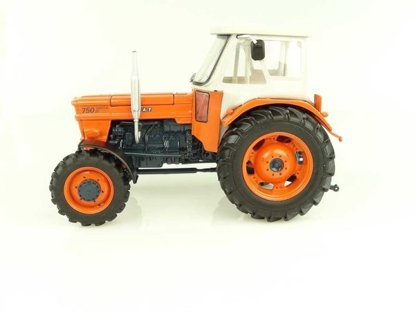 1/32 Fiat 750 special DT 4WD Kabinli Traktör Diecast, Universal Hobbies UH5296 - Görsel 4