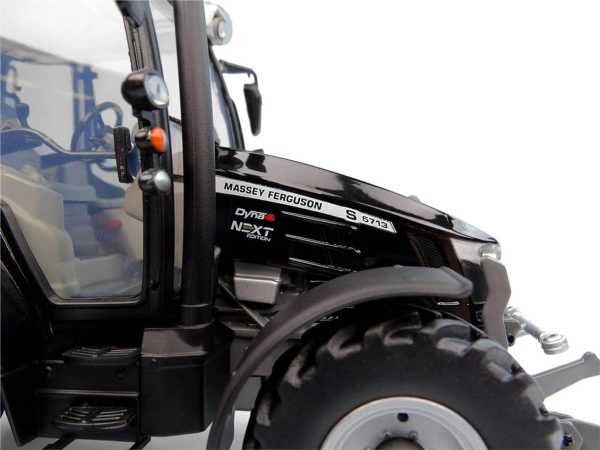 1/32 Massey Ferguson 5713S Black Version Next Edition Traktör Diecast Tarımsa, Universal Hobbies UH6258 - Görsel 3