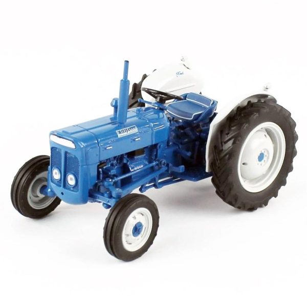 1/32 Ford Super Dexta Diesel 2000 Traktör Diecast, Universal Hobbies UH6275 - Görsel 2