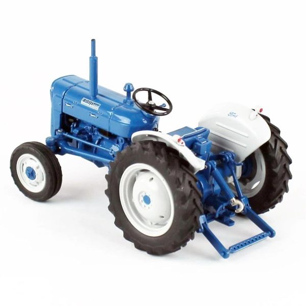 1/32 Ford Super Dexta Diesel 2000 Traktör Diecast, Universal Hobbies UH6275 - Görsel 3