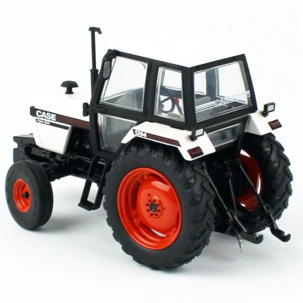 1/32 Case International 1394 Traktör Diecast, Universal Hobbies UH6470 - Görsel 3
