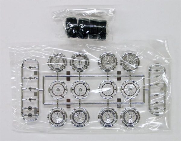1/24 17 inch Wirmesh Wheel Gümüş Type (N Maketi, Fujimi 192819 - Görsel 2