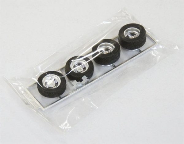 1/24 15 inch Shadowspork Wheel Maketi, Fujimi 193038 - Görsel 3