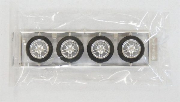 1/24 17 inch R33 Gt-R Genuine Wheel Maketi, Fujimi 193182 - Görsel 3