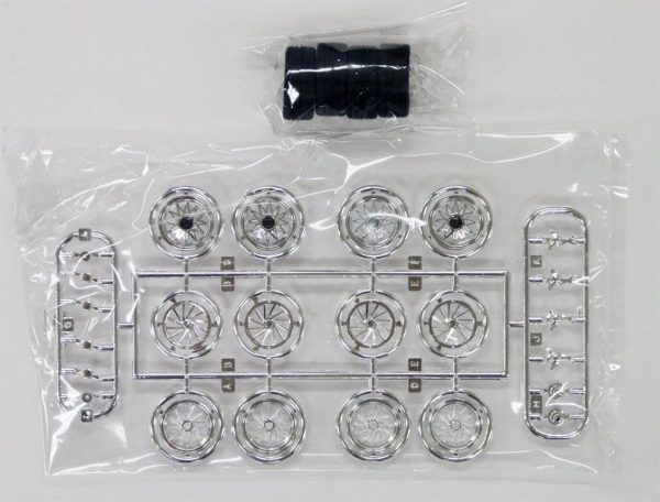 1/24 17 inch Wire Wheel (Gümüş) Maketi, Fujimi 193229 - Görsel 2