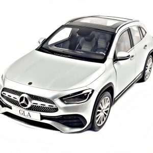1/18 Mercedes Benz GLA (H247) 2020 Iridium Gümüş Diecast Araba