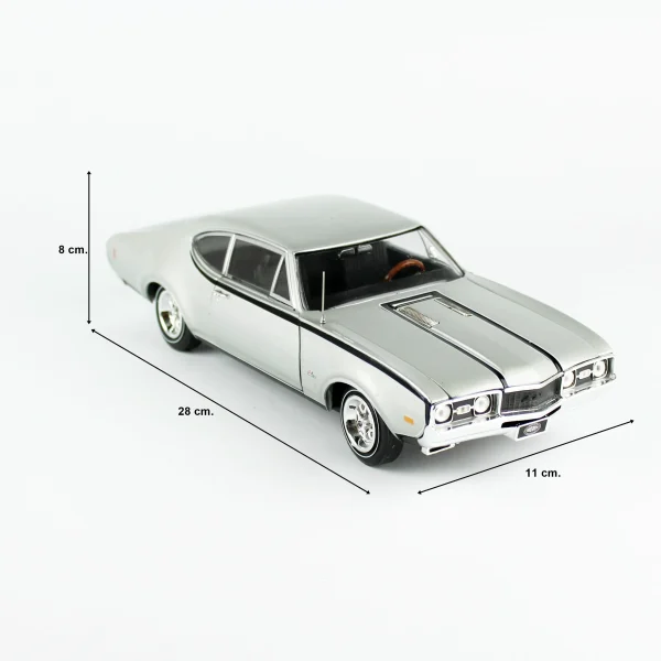 1/18 1968 Oldsmobile Hurst Olds 2-Door Post (MCACN) Diecast Araba Modeli, AutoWorld AMM1287 - Görsel 5