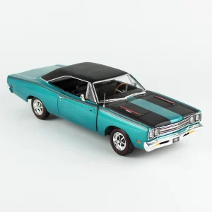1/18 1969 Plymouth Road Runner Hardtop (MCACN)