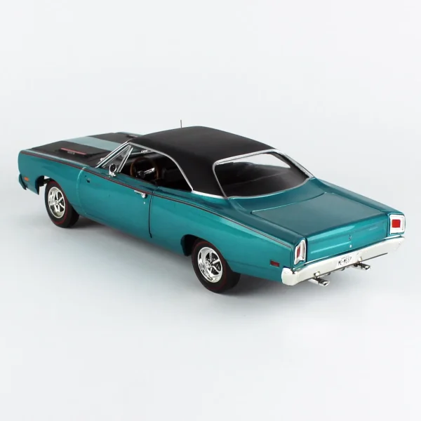 1/18 1969 Plymouth Road Runner Hardtop (MCACN) Q5 Turquoise Diecast Araba Modeli, AutoWorld AMM1289 - Görsel 2