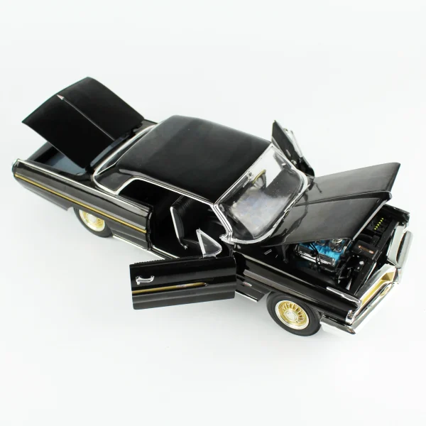 1/18 1962 Pontiac Grand Prix Hardtop (Fireball Roberts Edition) Starlight Black Diecast Araba Modeli, AutoWorld AMM1291 - Görsel 3